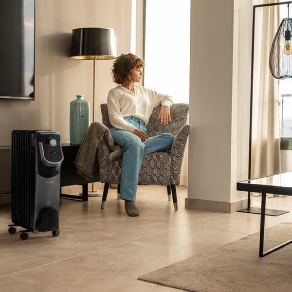 Cecotec 7-fin oil-filled heater, 1500 W, 360º technology, 3 power levels, 18-m² coverage area, cord winder, easy control, handle, caster and double s