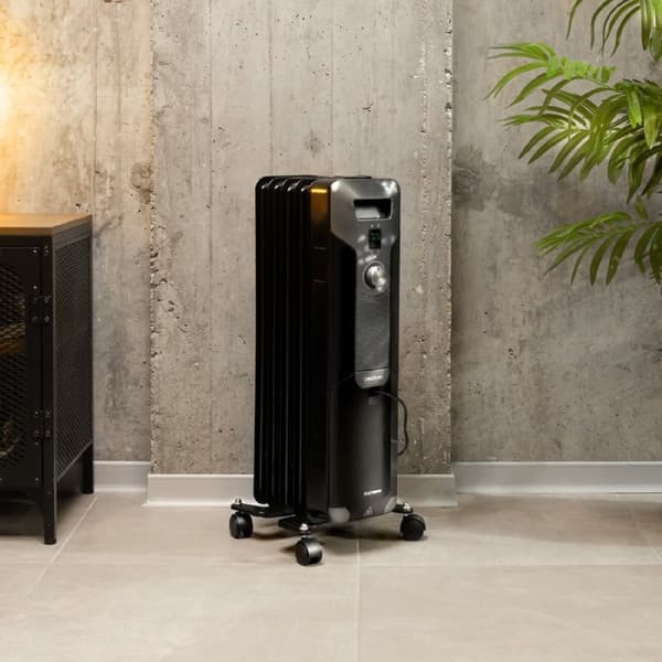Cecotec 5-fin oil-filled heater, 1000 W, 3 power levels, 12-m² coverage area, cord winder, easy control, handle, caster and double safety system.