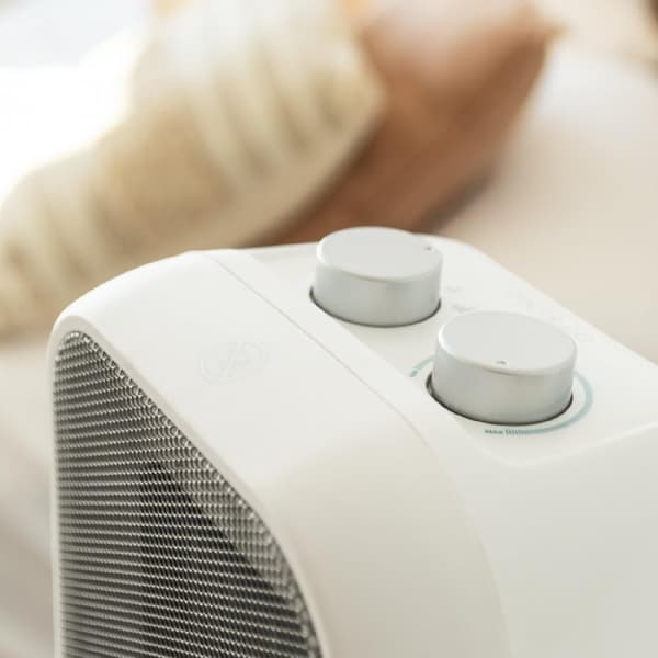 Cecotec Tabletop PTC heater with 1500 W, adjustable thermostat and 3 modes of operation.