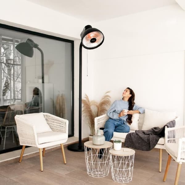 Cecotec Outdoor heater with 2100 W, carbon heating element, 3 power levels, IP24 protection and adjustable inclination.