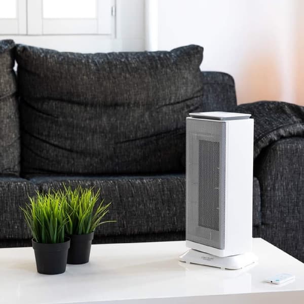 Cecotec Ceramic heater with 2000 W, LED display, remote control, 3 modes, LED light indicator, 24-hour timer, oscillation and triple safety system.