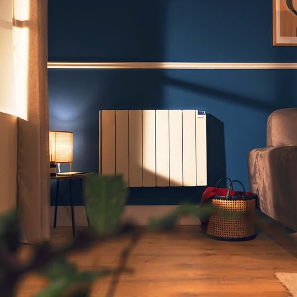 Cecotec 2000 W electric radiator with cast aluminium and ceramic technology, 8 fins, 28 m², Wi-Fi control, LCD display, 24/7 weekly schedule, IPX4 pr