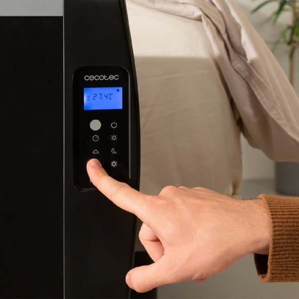 Cecotec Electric radiator with 10 heating elements and 1500 W, LCD display, remote control, programmable timer, temperature selection, 25-m² coverage