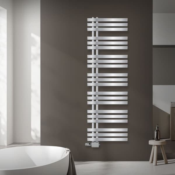 Kylpyhuonepatterin keskusliitäntä 500x1600 mm kromi LuxeBath-yleisliitäntäsarjalla varustettuna