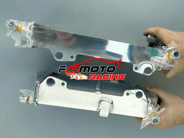 Alumiinijäähdytin Honda CRF450X:lle, täydellinen istuvuus, erinomainen lämmönpoisto, kestävä rakenne.