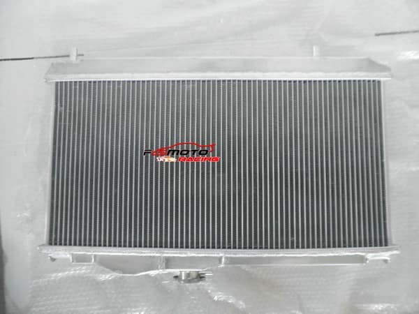 2 Rivinen Alumiinijäähdytin, Täydellinen Sopivuus Toyota Celica ST165/ST162:lle, Tehokas Jäähdytysjärjestelmä, Helppo Asentaa