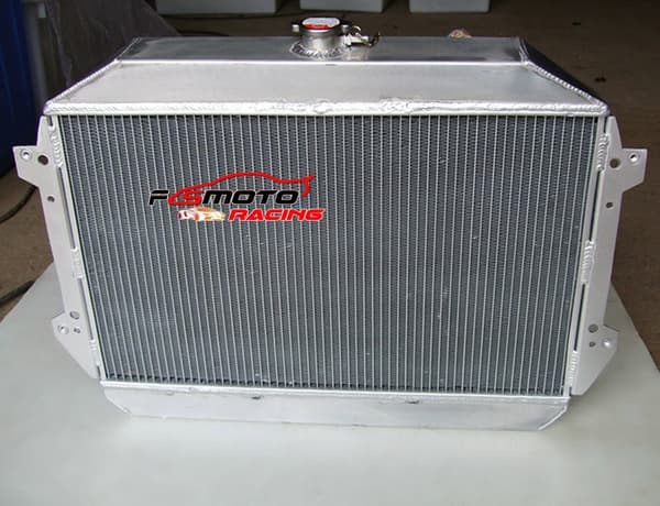 3 Riviä Alumiininen Intercooler Kilparadiatori, Täydellinen Sopivuus Nissan/Datsun 240Z/260Z, Parannettu Jäähdytysuudistus, Kestävä Alumiinirakenne