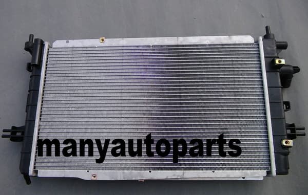 Radiator til Vauxhall Astra H GTC Zafira B, kerne størrelse 600 x 363 mm, fuld aluminium konstruktion, letvægts 6,5 kg
