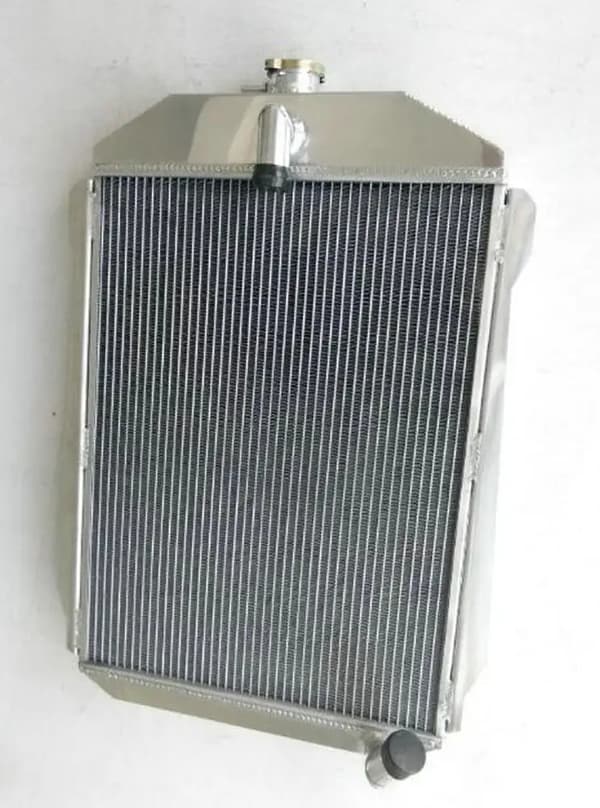 3-Række Aluminium Radiator, Kerne Størrelse 560×425×52mm, Indløbs/Udløbs Størrelse ø32mm, Front Placering
