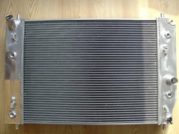Aluminiumradiator, kraftig design, 3-rækkers konfiguration, dobbelt olie køler