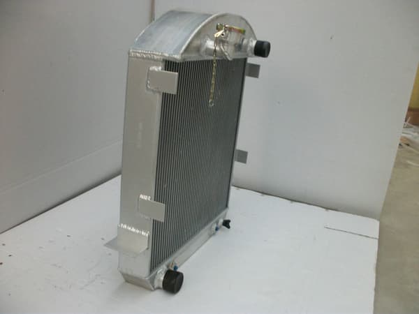 Aluminiumkylare med inbyggd oljekylare, 3-radig design, idealisk för Ford Model-T-Bucket 1924-1927