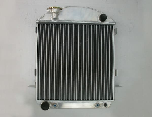 Aluminiumkylare med inbyggd oljekylare, 3-radig design, idealisk för Ford Model-T-Bucket 1924-1927