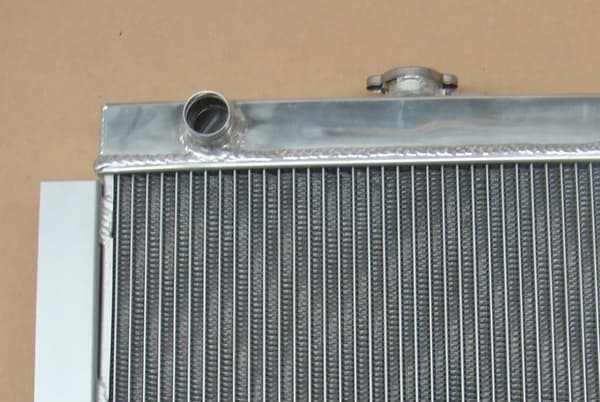 Aluminium Race Radiator, Passer til 1968-1980 Ford Escort, Tre-rækket Design, Holdbar Konstruktion