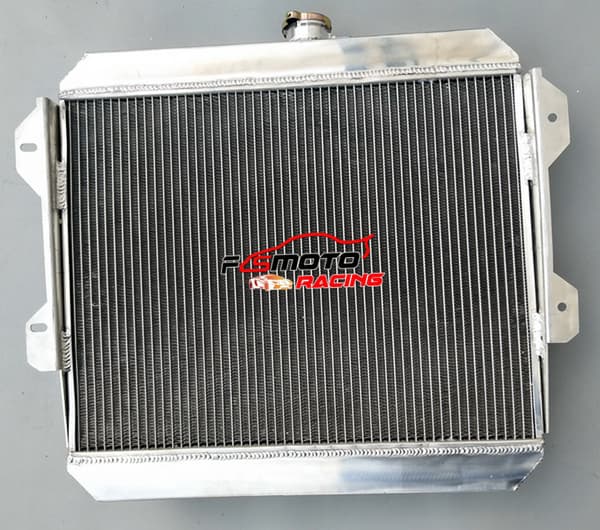 Toyota Hilux Alumiinijäähdytin, Ydinmitat 520mm x 405mm, Kevyt Rakenne, Helppo Asennus
