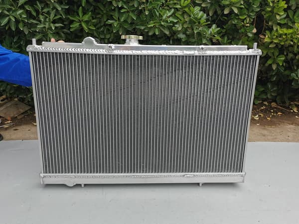 ALUMINIUM RADIATOR, 665mm Samlet Størrelse, 375mm x 658mm Kerne Størrelse, 35mm Indgang/Udgange