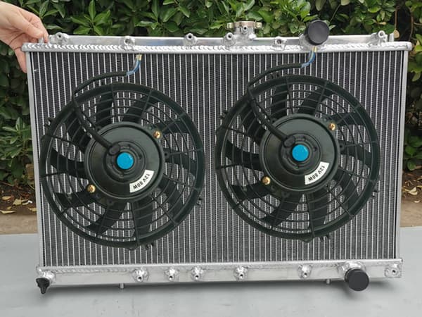 ALUMINIUM RADIATOR, 665mm Samlet Størrelse, 375mm x 658mm Kerne Størrelse, 35mm Indgang/Udgange