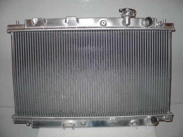 Aluminiumradiator, Forbedret køleydelse, Holdbar konstruktion, Nem installation