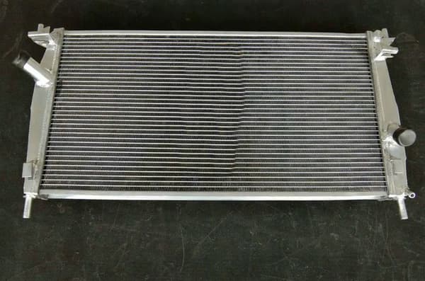 Aluminiumradiator, kraftig køling, forbedret ydeevne,Kun radiator