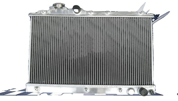 Aluminiumkøler til Toyota Celica ST205, præcise pasform, overlegen køleydelse, holdbar konstruktion.