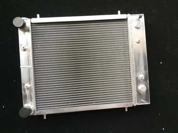 Aluminiumkøler, høj kølekapacitet, kompatibel med Land Rover Discovery Defender,Radiator Kun