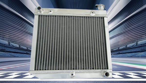 Aluminiumradiator med blæser, forbedret køleydelse, letvægtsdesign, nem kompatibilitet