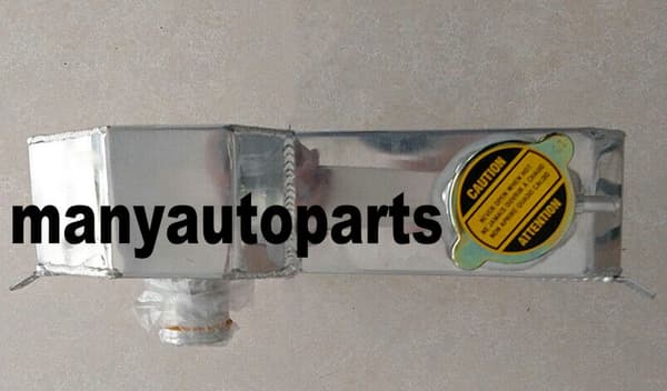 56MM Aluminiumkylare, Tre-radig design, Kompatibel med Triumph TR4, Lättviktskonstruktion