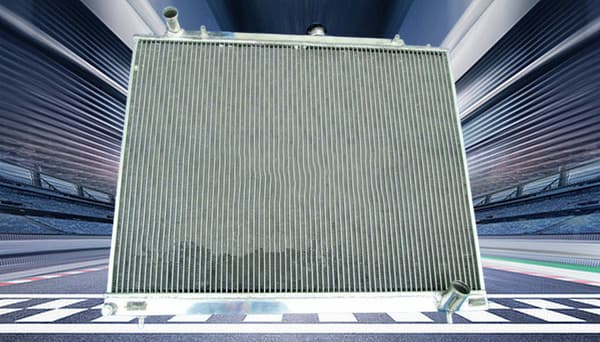 Mitsubishi Pajero III IV Radiator, Aluminiumkonstruktion, 3-rækket design, kompatibel med manuel transmission