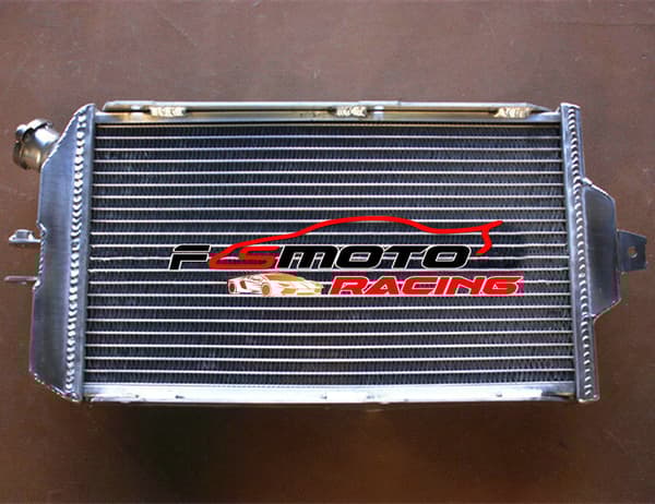 3ROW Aluminium Radiator, Holdbart Aluminium Materiale, Inkluderer Radiatorlåg, Forbedret Køleeffektivitet