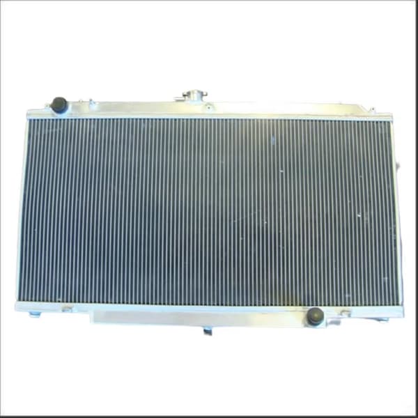 Nissan GU Patrol Y61 Racing Radiator, Aluminiumkonstruktion, Optimeret Køleeffektivitet, Nem Installation