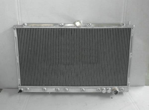 Aluminiumkylare, 2-radig design, optimerad kylprestanda, perfekt passform för Mitsubishi 3000GT/GTO