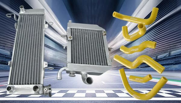 Aluminiumradiator med silikoneslanger, høj ydeevne, holdbar konstruktion,Gul