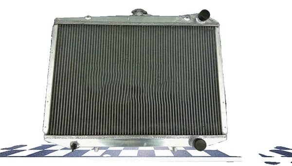 Aluminiumkylare, passar Nissan D21 Pathfinder, effektiv kylning, hållbar konstruktion