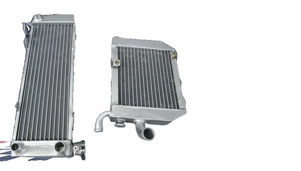 Aluminiumradiator med silikoneslanger, høj ydeevne, holdbar konstruktion,Rød