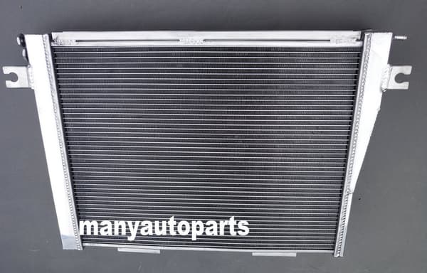 Aluminiumkylare för BMW, kompatibel med E28, lättviktsdesign, effektiv kylning