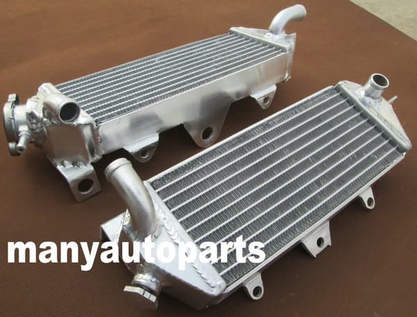 Kawasaki KX250 Aluminiumkylare, Förbättrad Kylkapacitet, TIG-svetsade tankar, Hållbar Konstruktion