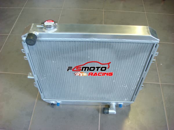 Aluminiumkøler, 30% mere køleeffektivitet, perfekt pasform til Toyota Surf Hilux, holdbar TIG-svejsning.