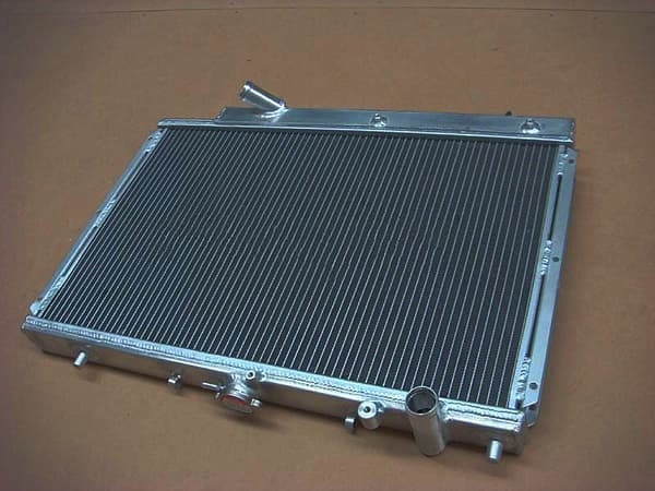 Aluminiumkøler til Mazda GTX GTR 323, Dual Core Design, Forbedret Køleeffektivitet, Perfekt Pasform til 1989-1994 Modeller