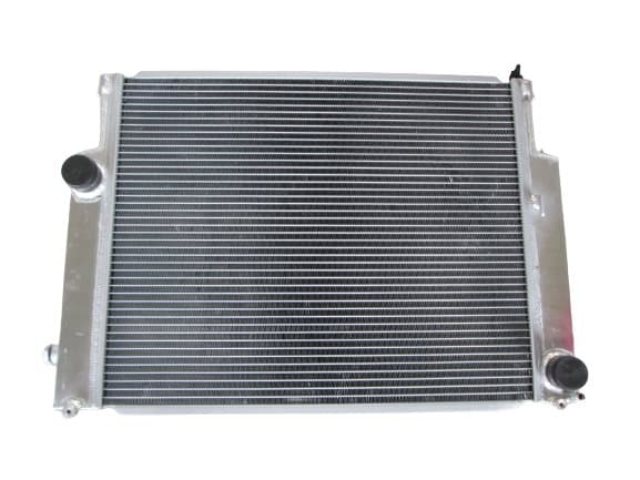 Aluminiumkøler til BMW E36 M3 og Z3, høj køleeffektivitet, holdbar konstruktion, perfekt pasform til flere modeller.