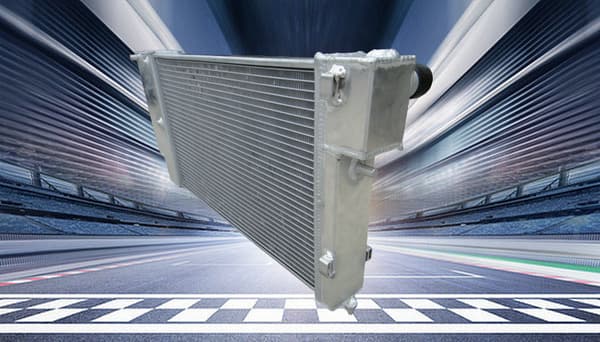 Aluminiumkylare, dubbelradig design, optimerad kylprestanda, perfekt passform för Peugeot och Citroën.