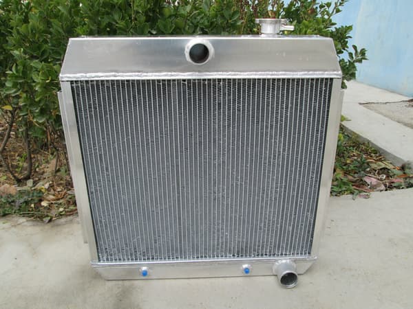 Aluminiumkylare, 3-radig design, motorkompatibilitet för V8, perfekt passform för Chevy 1955-1957