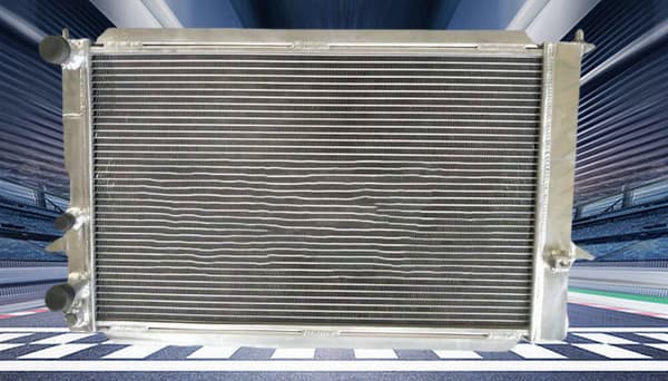 Aluminiumkylare för Audi S4, 3-radig design, effektiv kylning, hållbar konstruktion