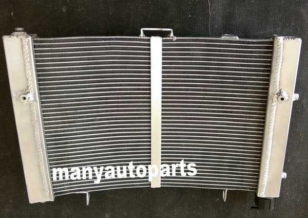 Aluminiumkylare, ökar kylkapaciteten med 40%, hållbar och kraftig design, TIG-svetsad konstruktion.