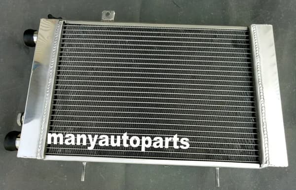 Aluminium Radiator Kit, Kompatibel med Lotus Europa Coupe, Inkluderer Blæser og Skærm,kun radiator