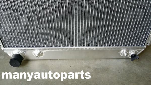3-kärnig aluminiumkylare, lättvikts på 6,25 kg, högpresterande kylning, perfekt passform för Toyota 4 Runner
