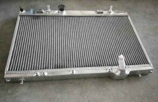 Alumiinijäähdytin, sopii Dodge Neon 2000-2004, Chrysler Plymouth Neon 2000-2002, 2.0 L4 moottori