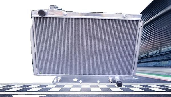 Aluminiumkylare för Toyota Land Cruiser HDJ80, HZJ80, FJ80, FZJ80, Hållbar konstruktion, Optimal kylprestanda, Enkel installation