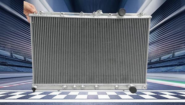 Aluminiumkøler, Perfekt pasform til Mitsubishi Lancer EVO, Effektivt kølesystem, Holdbar konstruktion