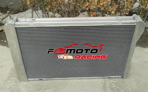 Chevy Camaro/Pontiac Firebird Aluminium Radiator, Høj Køleeffektivitet, 3 Række Design, Præcisionspasform