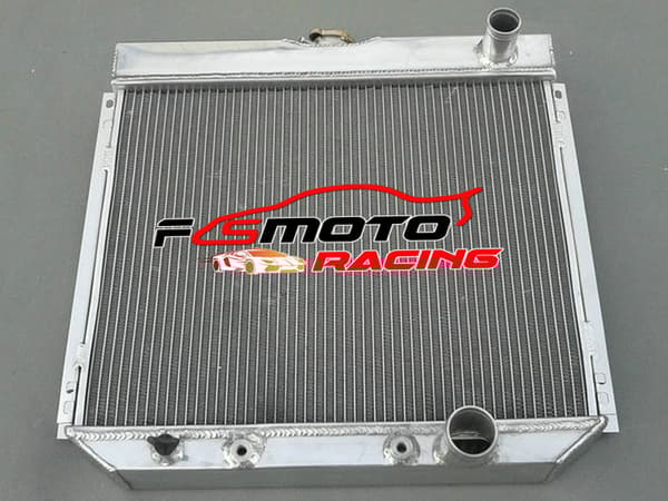 ALUMINIUMRADIATOR, Perfekt Passform för Klassiska Mustanger, Hög Kylningseffektivitet, Hållbar Aluminiumkonstruktion