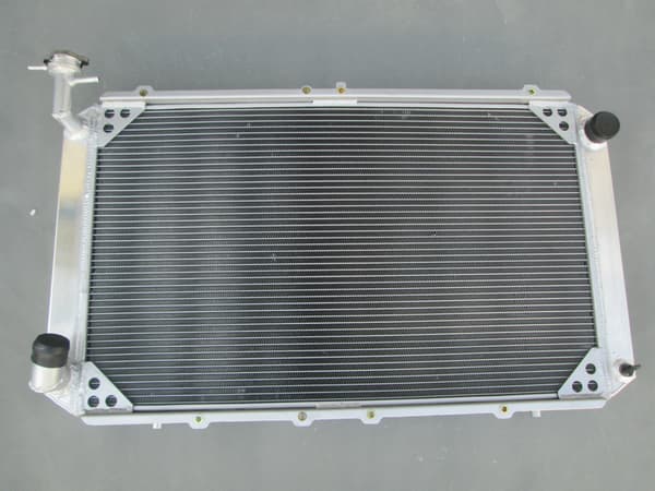 Legeringsaluminium radiator til Nissan Patrol GQ Y60, 4-rækker kerne, komplet installationskit
